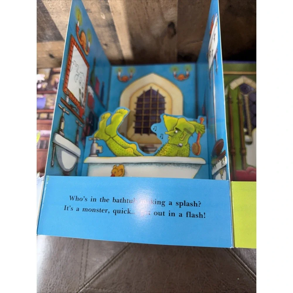 Ghostorama 3-D Diorama Pop-Up Haunted Halloween Castle Book Game Vintage‎ 1998
